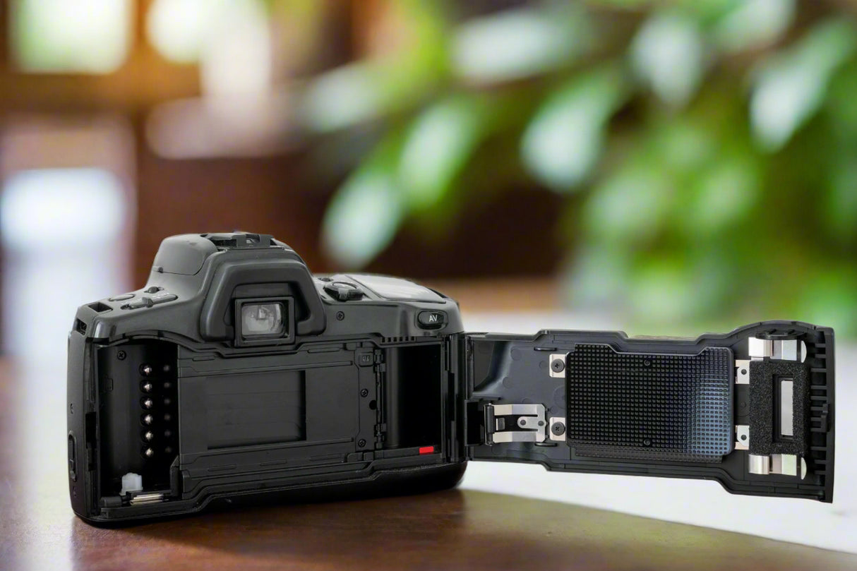 Minolta Dynax 500si + Minolta AF Zoom 35-80mm F5.6 Zoom Lens