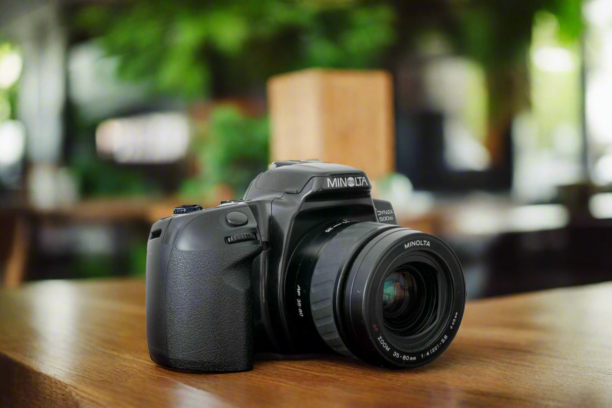 Minolta Dynax 500si + Minolta AF Zoom 35-80mm F5.6 Zoom Lens