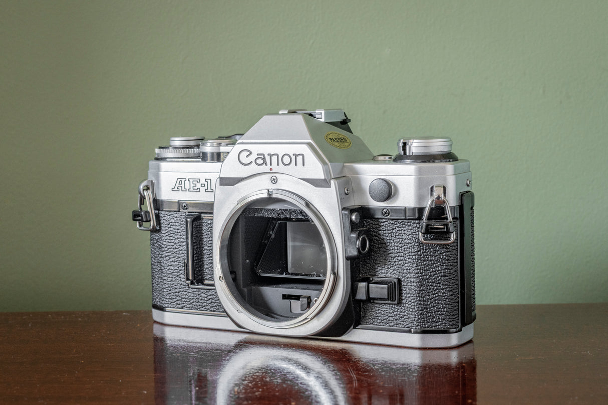 STUNNING Canon AE1 35mm SLR Film Camera + Canon 28mm F2.8 FD Lens