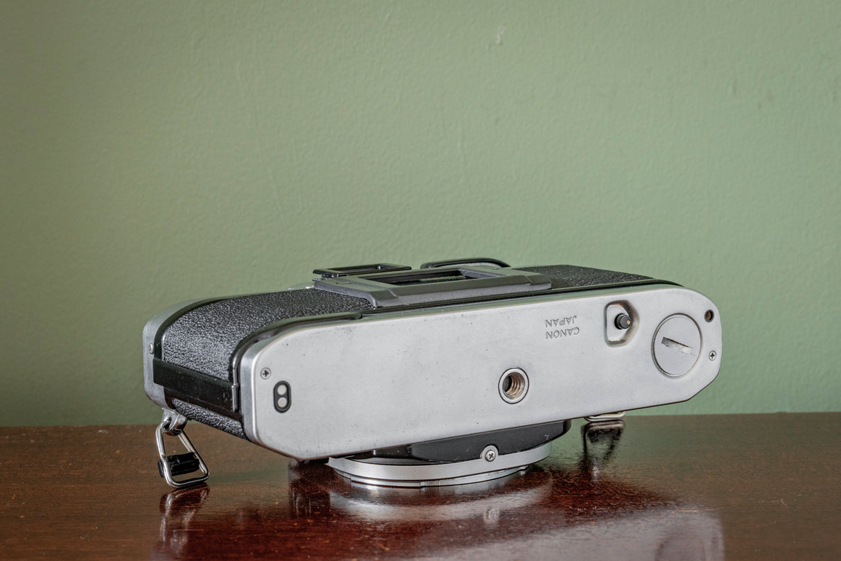 Canon AE1 35mm SLR Film Camera with Vivitar Auto Wide 28mm F2.5 Lens + Vivitar 70-210 F3.5 Lens