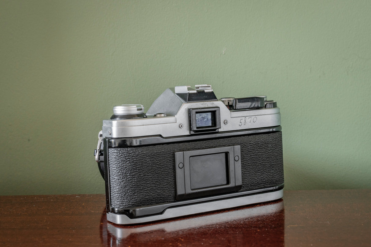 Canon AE1 35mm SLR Film Camera with Vivitar Auto Wide 28mm F2.5 Lens + Vivitar 70-210 F3.5 Lens