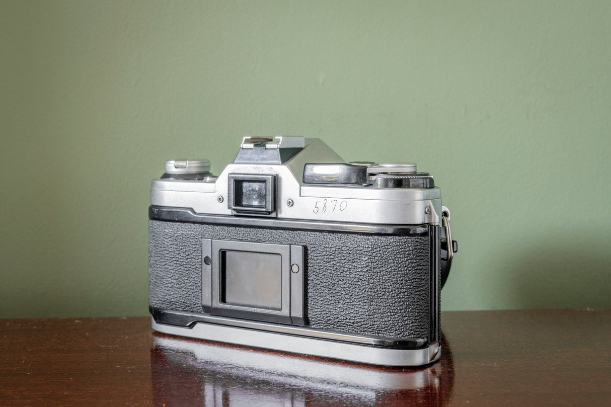 Canon AE1 35mm SLR Film Camera with Vivitar Auto Wide 28mm F2.5 Lens + Vivitar 70-210 F3.5 Lens