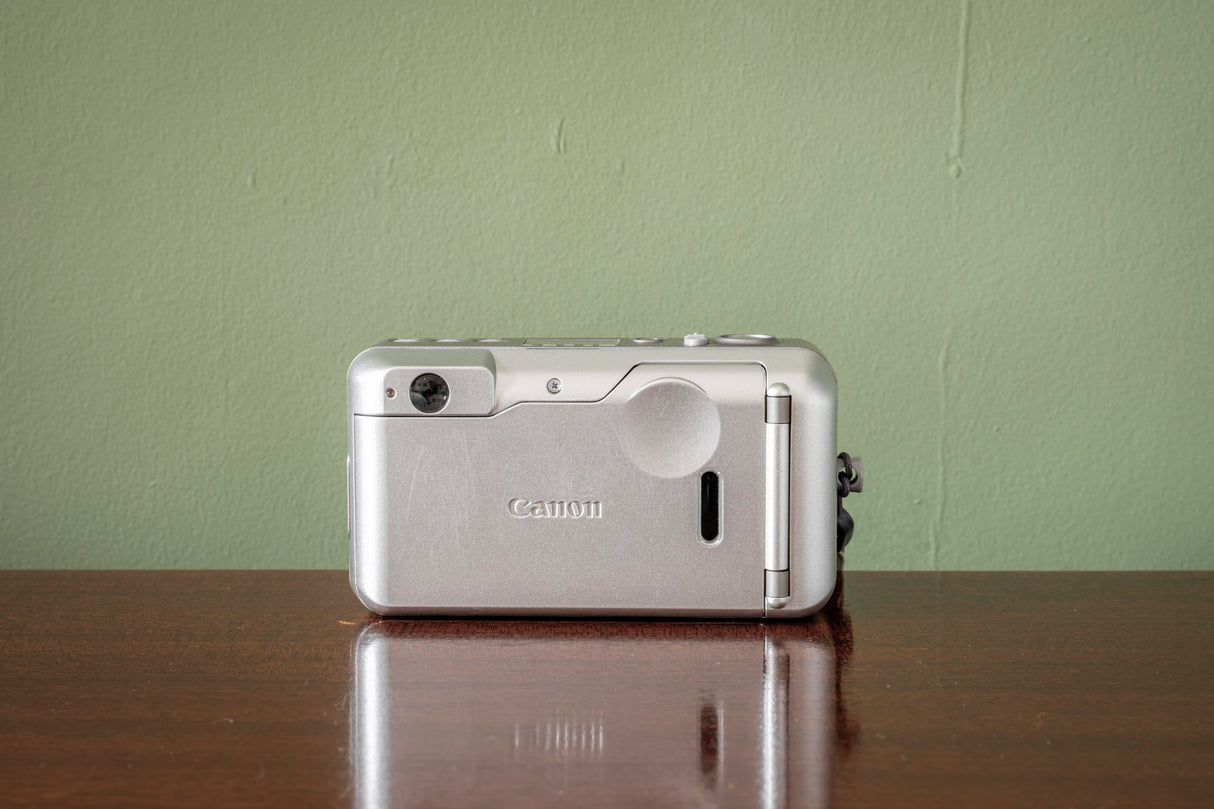 Ex-Display ( LIKE NEW ) Boxed Canon Sure Shot 115u 35mm Point and Shoot Film Camera