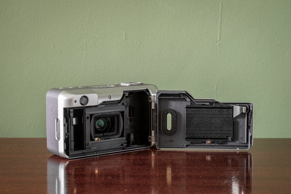 Ex-Display ( LIKE NEW ) Boxed Canon Sure Shot 115u 35mm Point and Shoot Film Camera