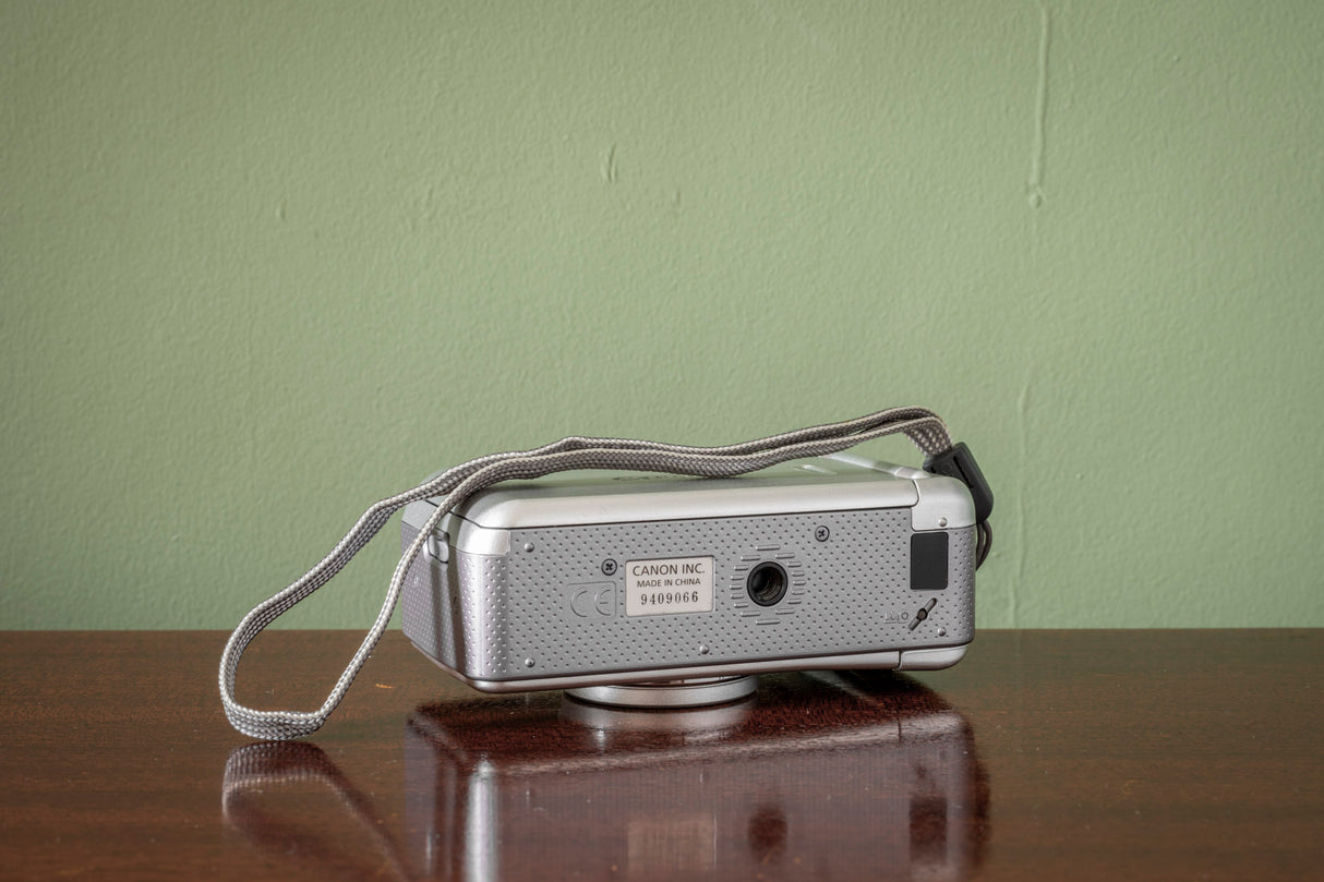 Ex-Display ( LIKE NEW ) Boxed Canon Sure Shot 115u 35mm Point and Shoot Film Camera