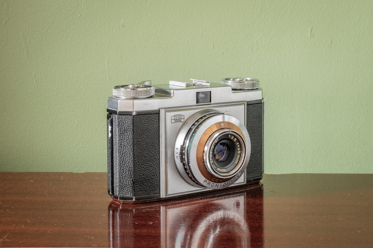 STUNNING Zeiss Ikon Contina 1A 35mm Viewfinder Film Camera with 45mm F3.5 Lens