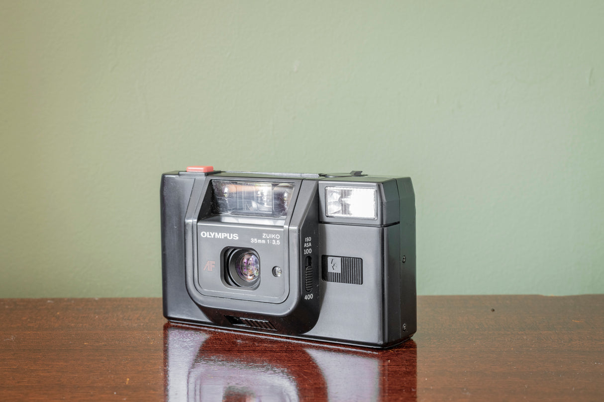 BOXED RARE Olympus Trip AF 35mm Point and Shoot Film Camera