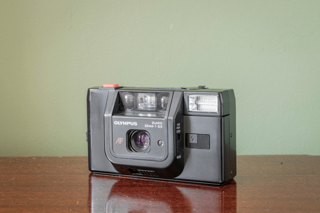 BOXED RARE Olympus Trip AF 35mm Point and Shoot Film Camera