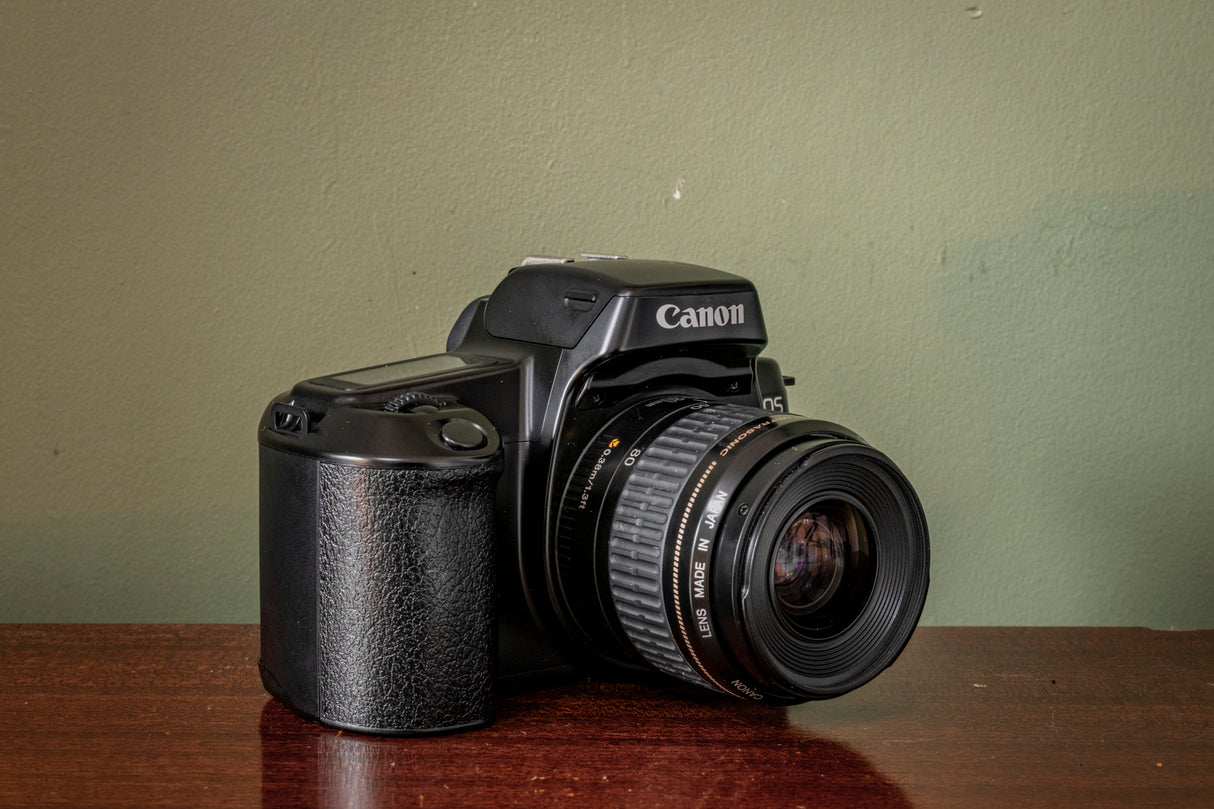 Boxed Canon EOS 1000FN 35mm SLR Film Camera Kit with Canon 35-80mm USM Lens