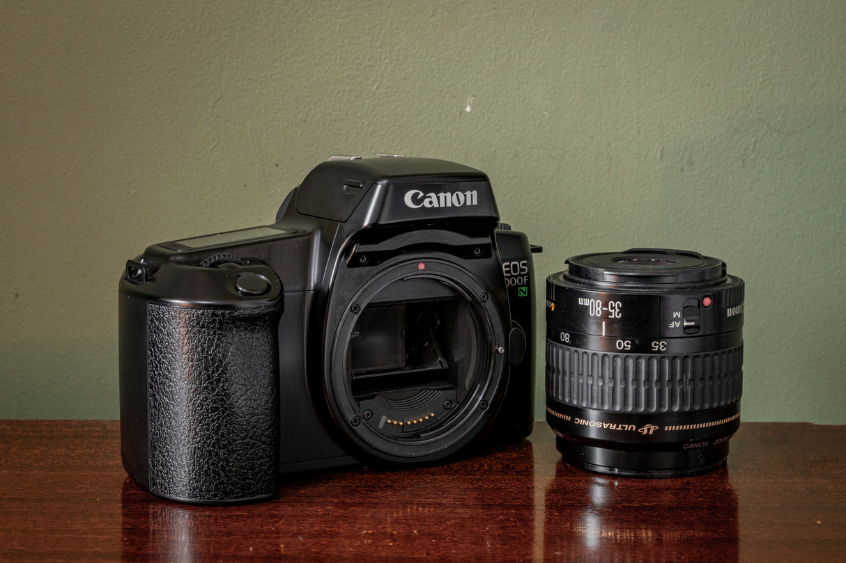 Boxed Canon EOS 1000FN 35mm SLR Film Camera Kit with Canon 35-80mm USM Lens