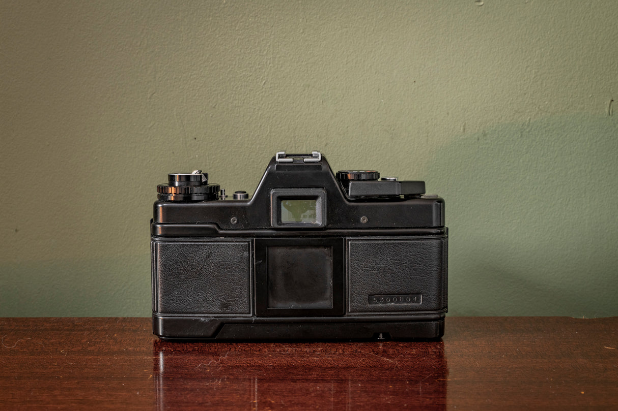 * RARE * Praktica BC1 35mm Film Camera Kit with Pentacon 50mm F1.8, 28mm F2.8 & 135mm F2.8 Lens + Incredible old leather carry case