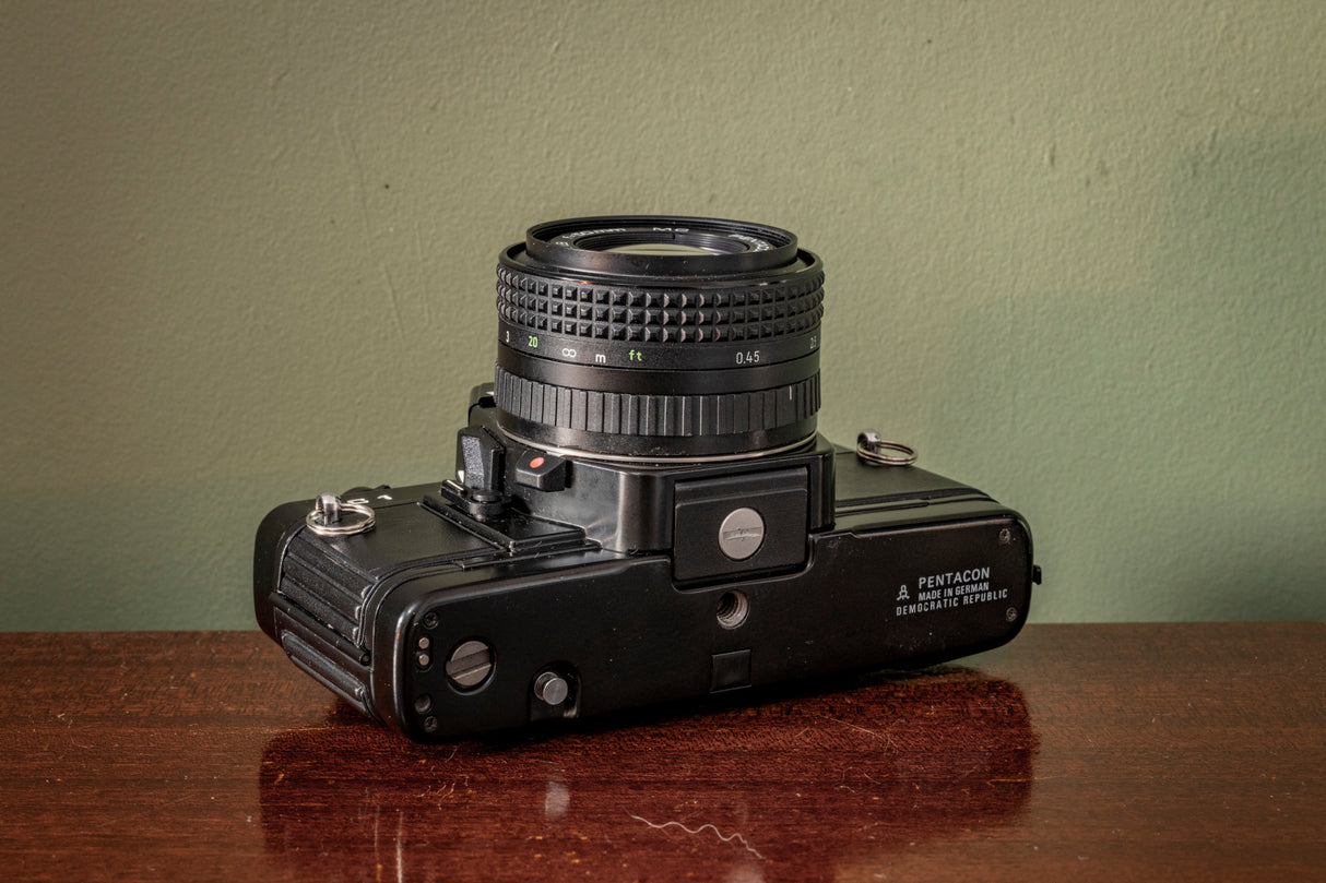 * RARE * Praktica BC1 35mm Film Camera Kit with Pentacon 50mm F1.8, 28mm F2.8 & 135mm F2.8 Lens + Incredible old leather carry case