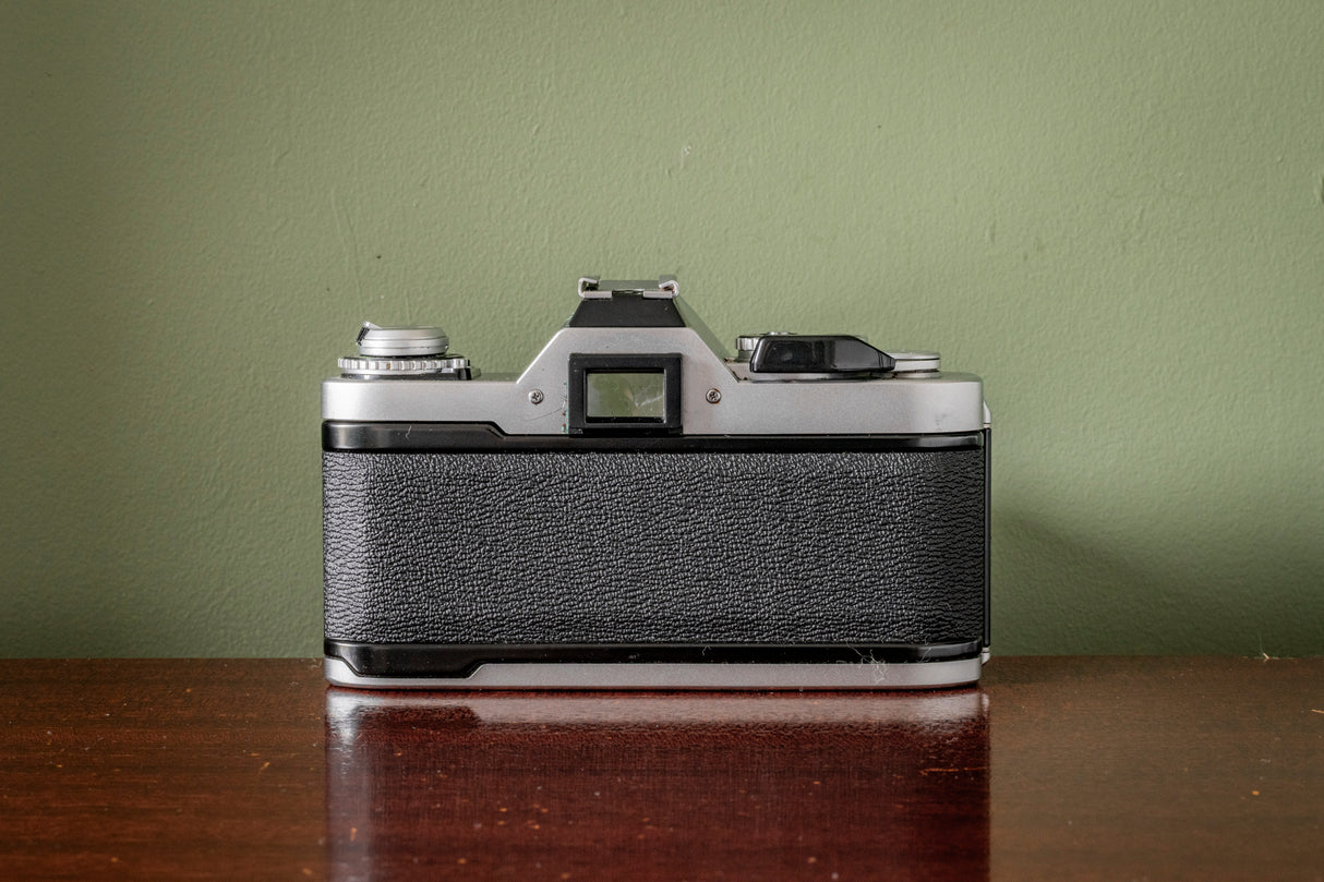 Canon AV-1 35mm SLR Film Camera + 50mm F1.8FD Canon Lens