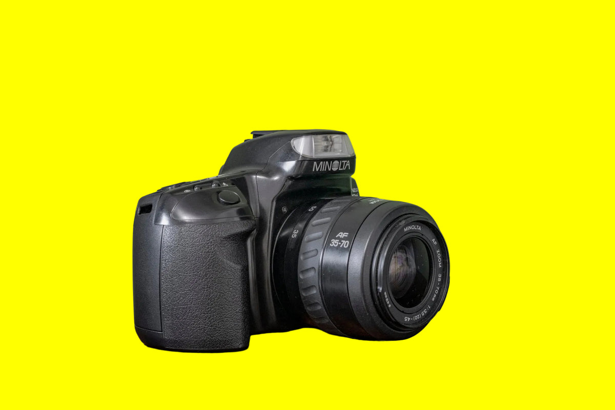Minolta Dynax 300si with Minolta 35-70mm F4.5 Zoom Lens