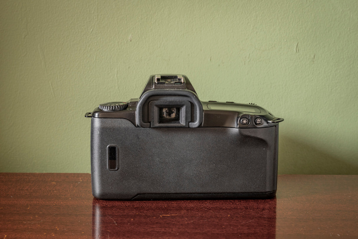 Canon EOS 500 35mm SLR Film Camera + Canon 35-80mm Lens