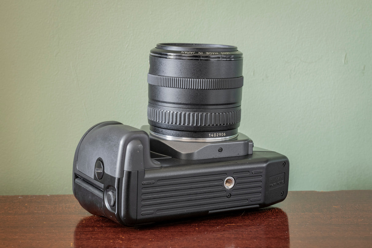 Canon EOS 600 35mm Digital SLR Film Camera with Canon 28-80mm F3.5-4.5 Zoom Lens