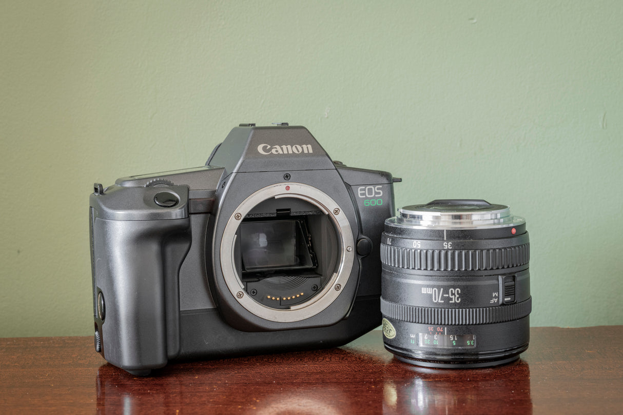 Canon EOS 600 35mm Digital SLR Film Camera with Canon 28-80mm F3.5-4.5 Zoom Lens