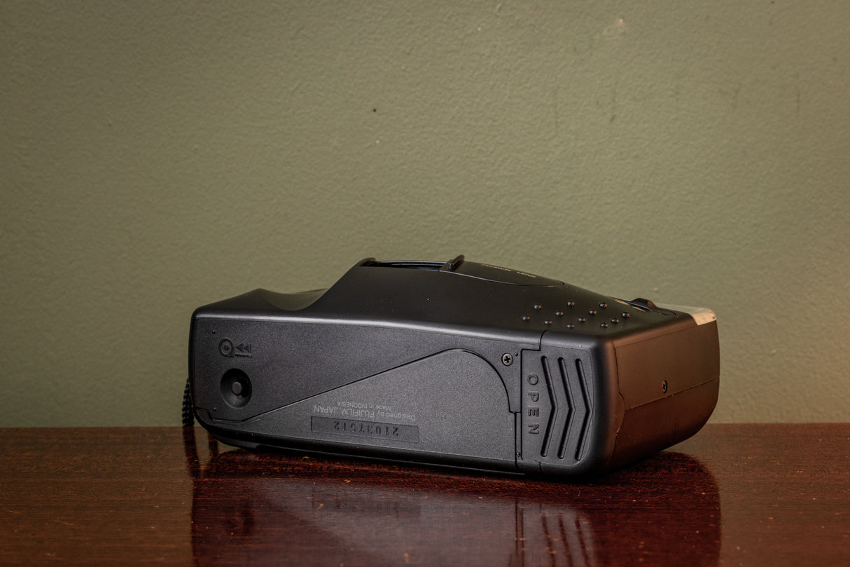 BOXED Fuji DL-8 35mm Point and Shoot Film Camera