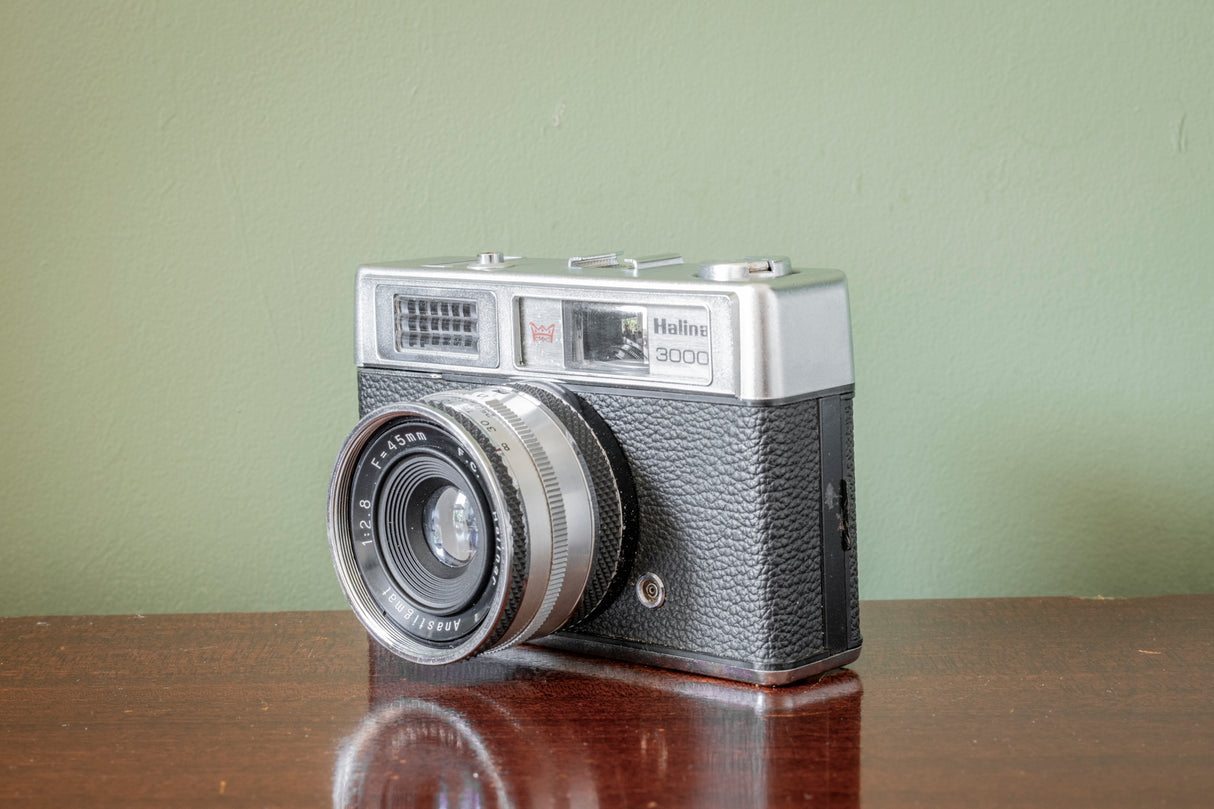 Halina 3000 35mm Point and Shoot Camera