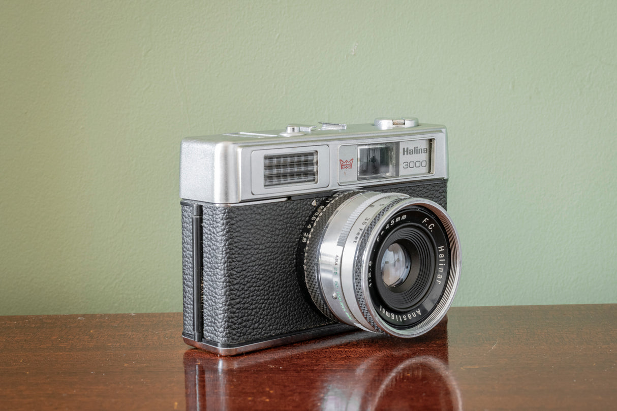 Halina 3000 35mm Point and Shoot Camera