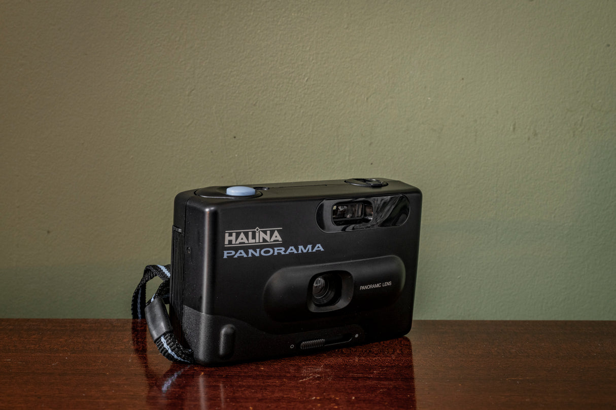 BOXED Halina Panoramic 35mm Point and Shoot Film Camera
