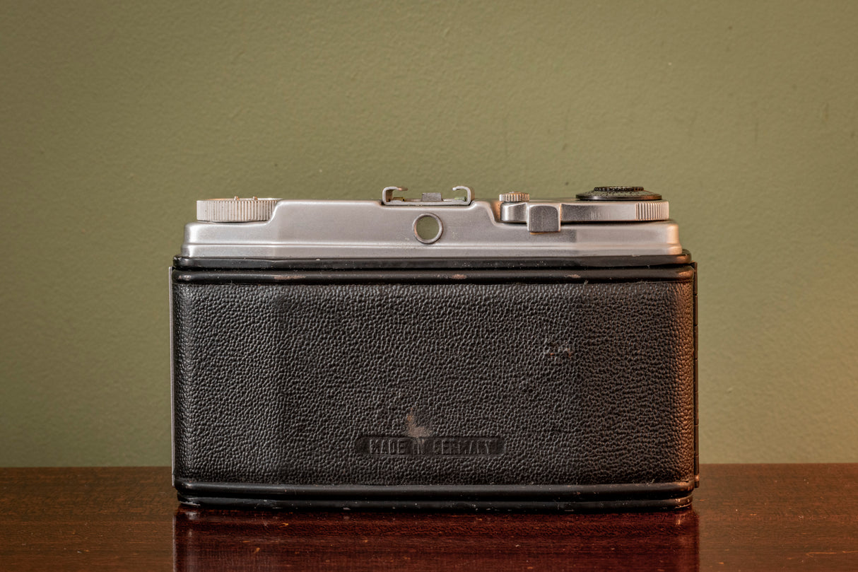 RARE 1960's Ilford Sportsman 35mm Point and Shoot Viewfinder Camera - Black