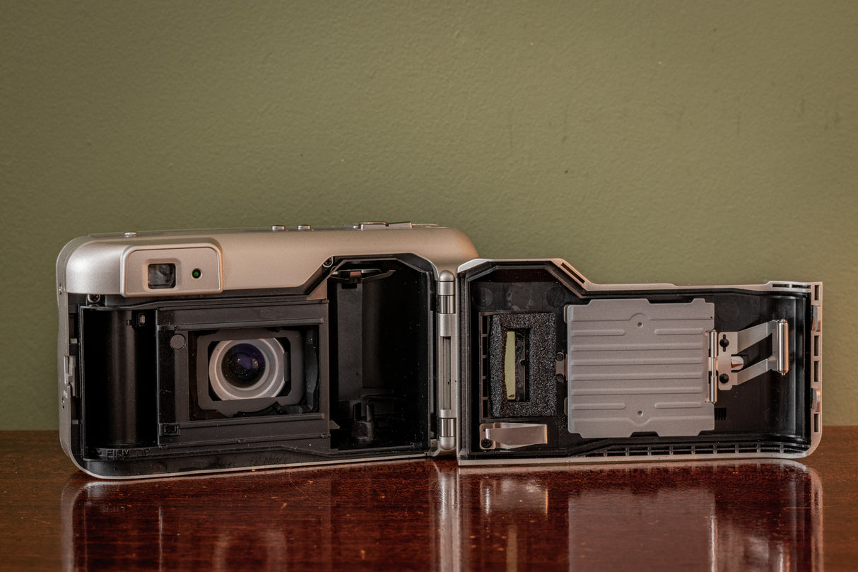 Ex-Display Top-Spec Konica Minolta Zoom 130c 35mm Point and Shoot Film Camera