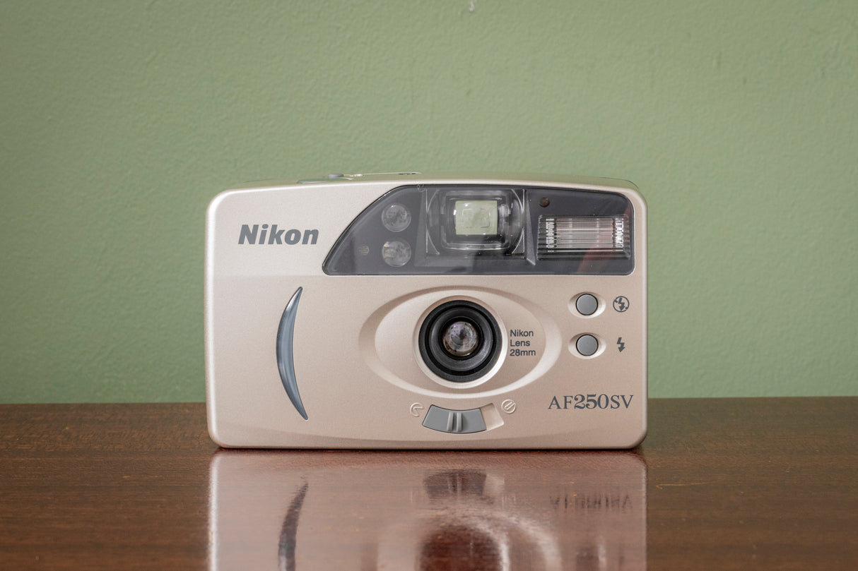 RARE BRAND NEW ( BOXED ) Nikon AF250SV 35mm Point & Shoot Film Camera - GOLD