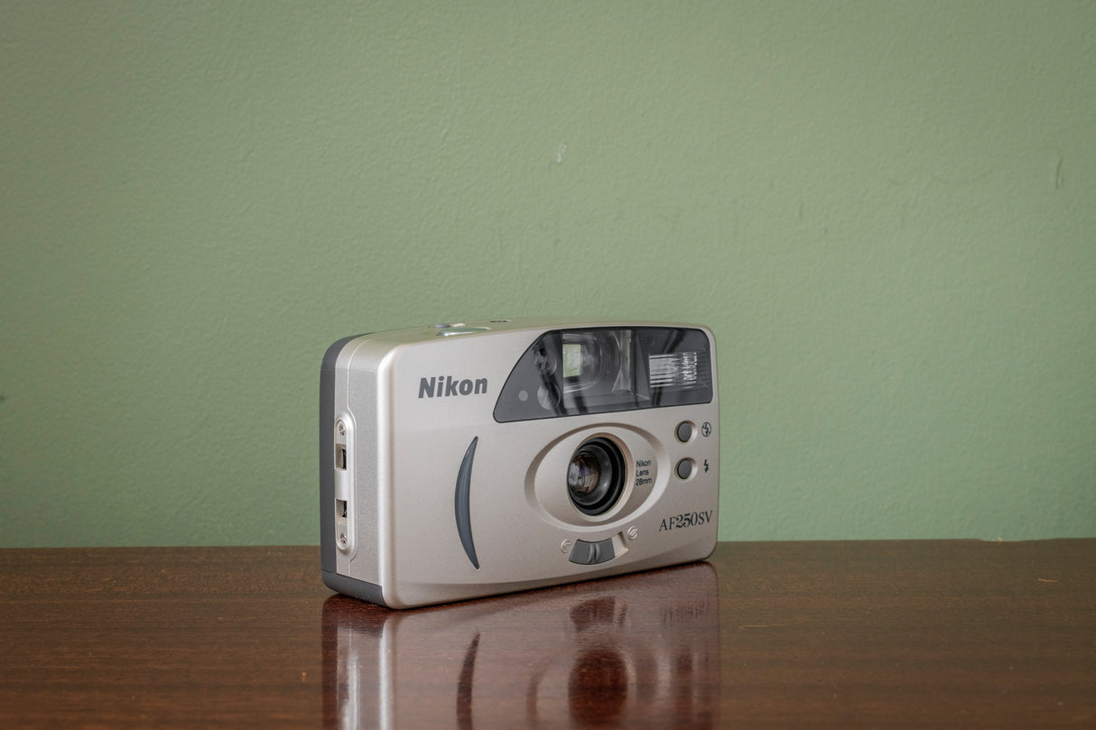 RARE BRAND NEW ( BOXED ) Nikon AF250SV 35mm Point & Shoot Film Camera - GOLD