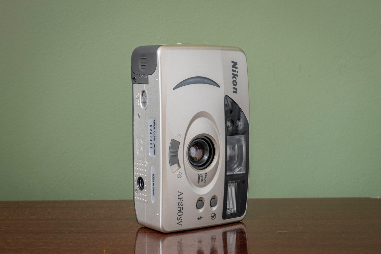 RARE BRAND NEW ( BOXED ) Nikon AF250SV 35mm Point & Shoot Film Camera - GOLD