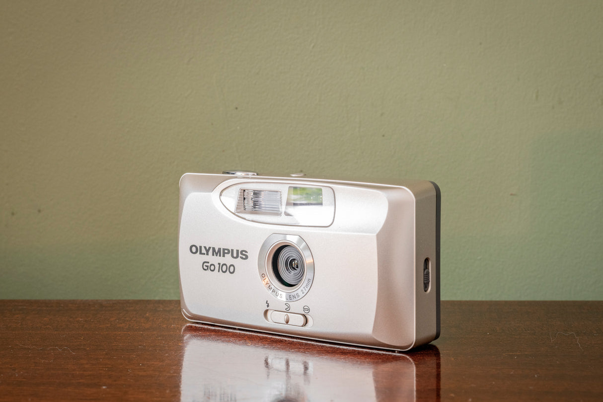 MINT ( LIKE NEW ) BOXED Olympus Trip GO 100 35mm Point and Shoot Film Camera