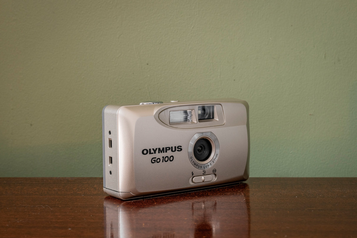 MINT ( LIKE NEW ) BOXED Olympus Trip GO 100 35mm Point and Shoot Film Camera