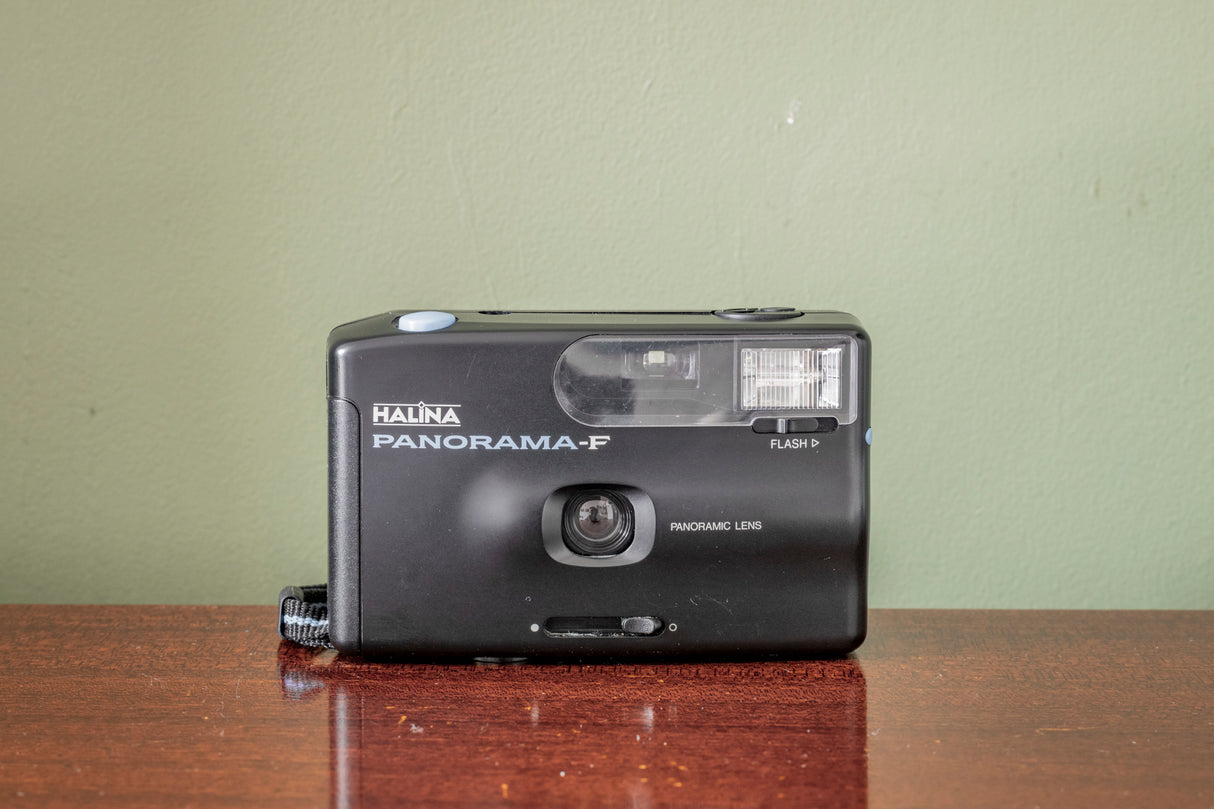 BOXED Halina Panoramic F 35mm Point and Shoot Film Camera