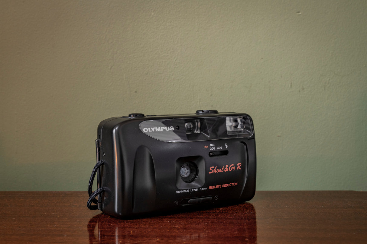 Boxed ( Like New ) Boxed Olympus Shoot and Go R 35mm Point and Shoot Film Camera