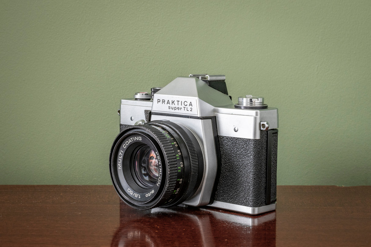 Gorgeous 1975 Praktica Super TL2 35mm Film Camera Kit with Pentacon 50mm F1.8 Lens