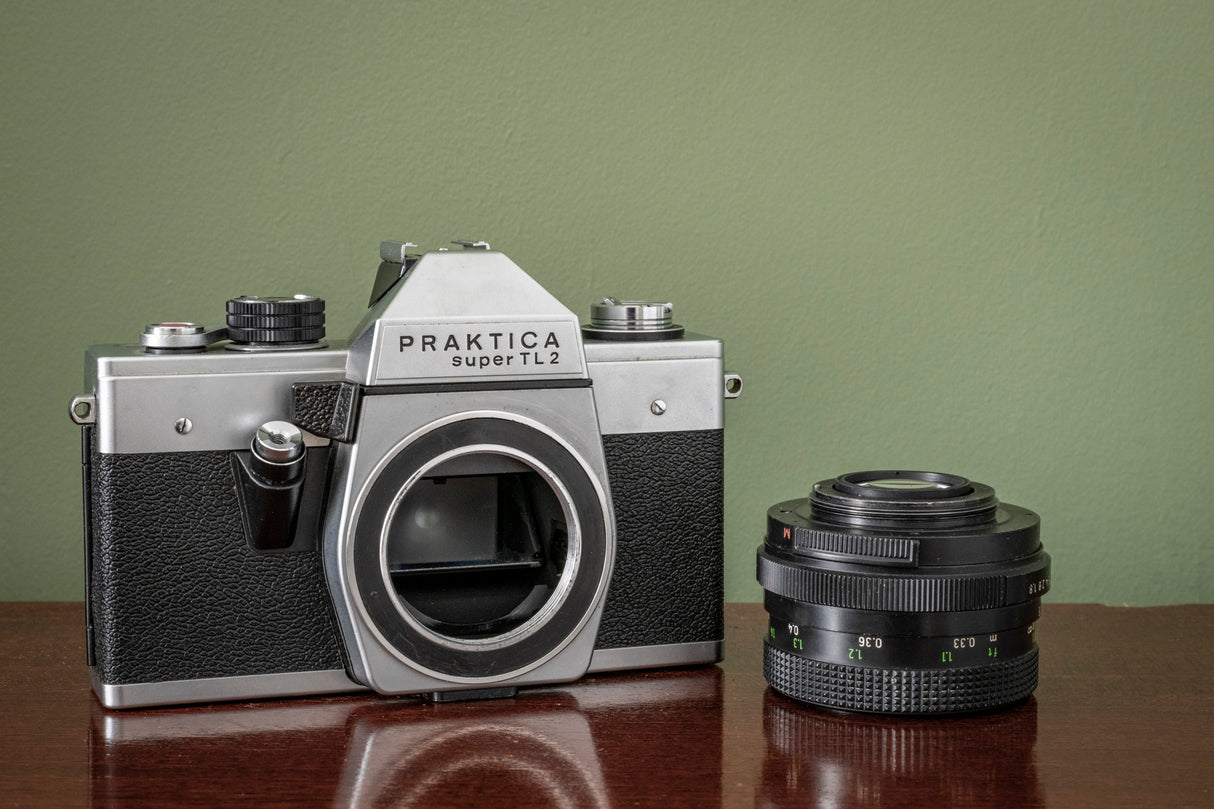 Gorgeous 1975 Praktica Super TL2 35mm Film Camera Kit with Pentacon 50mm F1.8 Lens