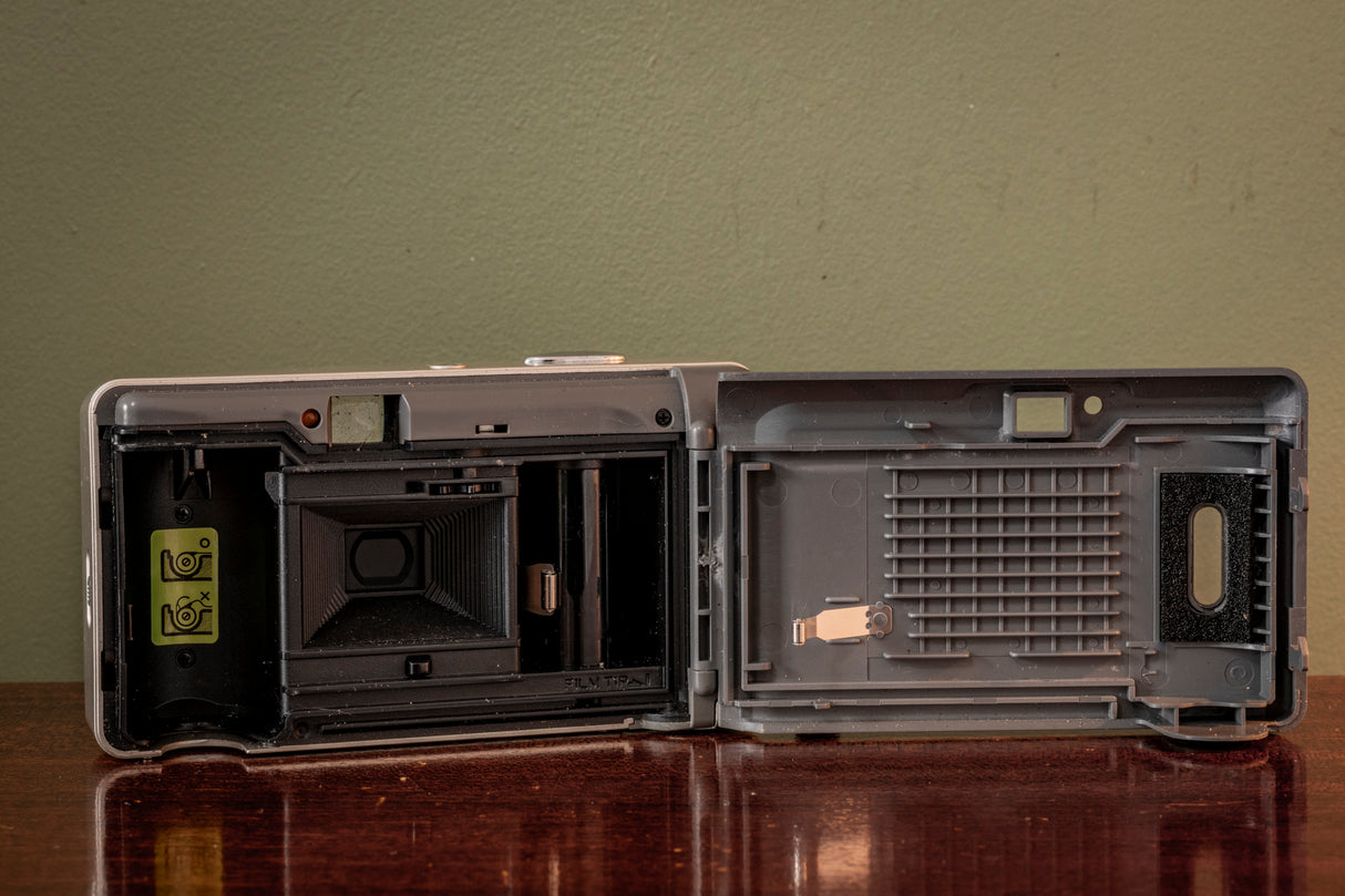 1990's Olympus Trip 100R 35mm Point and Shoot Film Camera