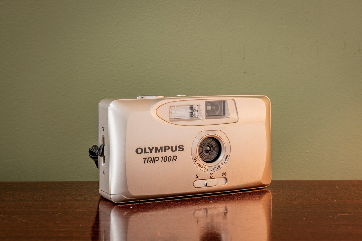 1990's Olympus Trip 100R 35mm Point and Shoot Film Camera