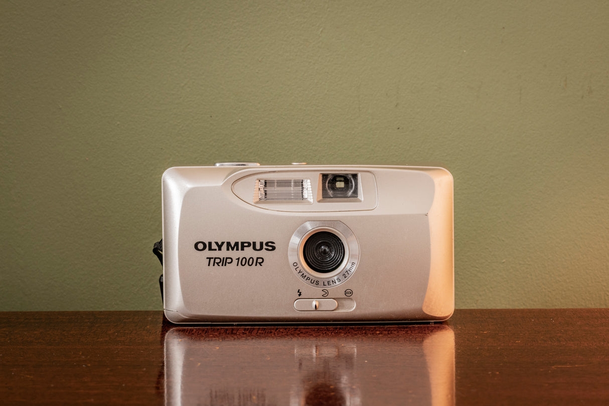 1990's Olympus Trip 100R 35mm Point and Shoot Film Camera