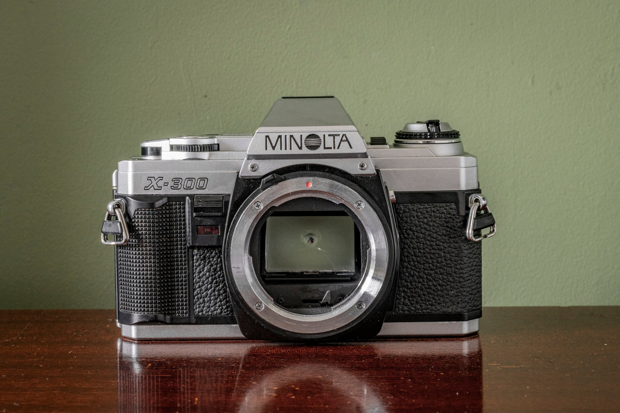 Gorgeous Minolta X-300 35mm SLR Film Camera + Minolta MD Rokker 50mm F1.7mm Lens