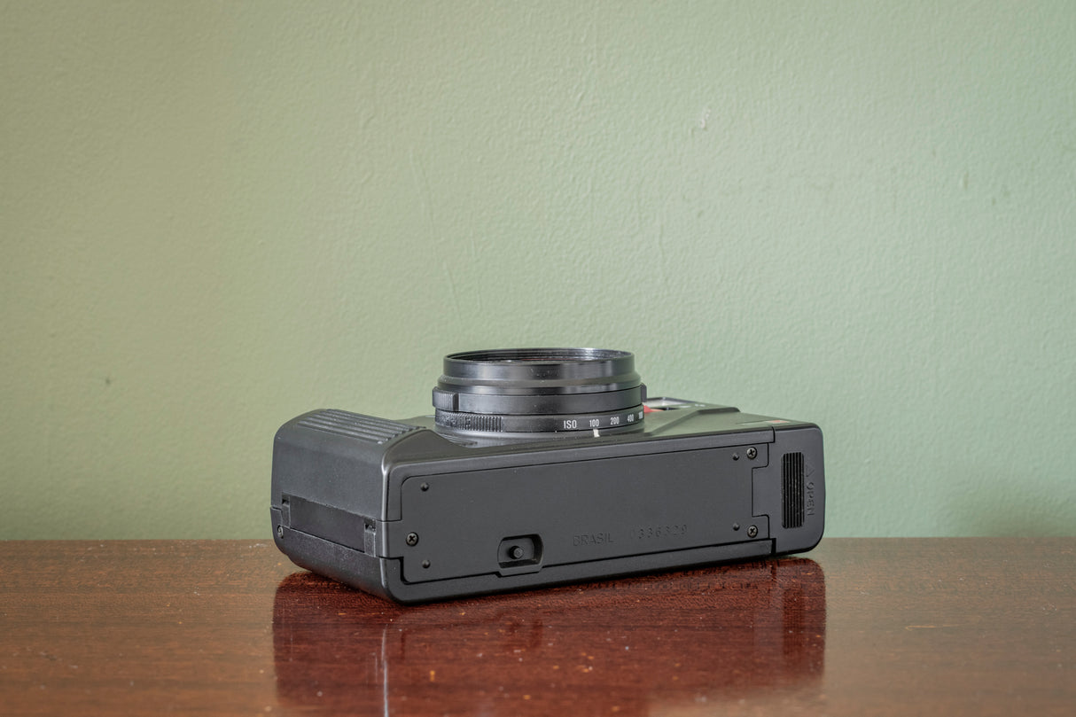 MINT BOXED ( LIKE NEW ) Yashica MF-3 35mm Point & Shoot Film Camera