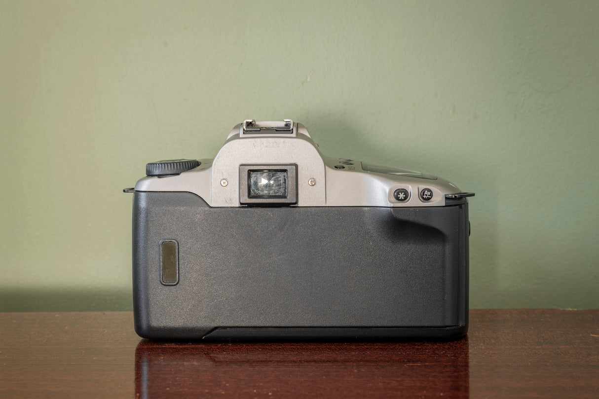 Canon EOS 3000 35mm SLR Film Camera + 28-90mm F4-5.6 Lens