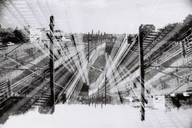 BRAND NEW - BOXED LOMOGRAPHY La Sardina Camera (8 Ball Edition)