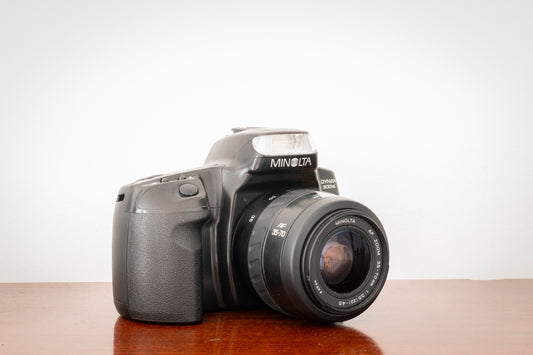 Minolta Dynax 300si with Minolta 35-70mm F4.5 Zoom Lens