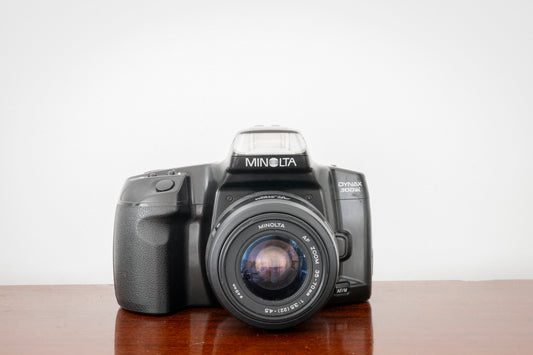Minolta Dynax 300si with Minolta 35-70mm F4.5 Zoom Lens