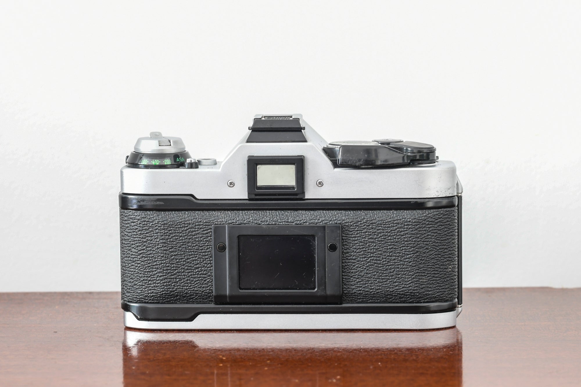 Stunning Canon AE1 Program 35mm SLR Film Camera + 50mm Canon FD F1