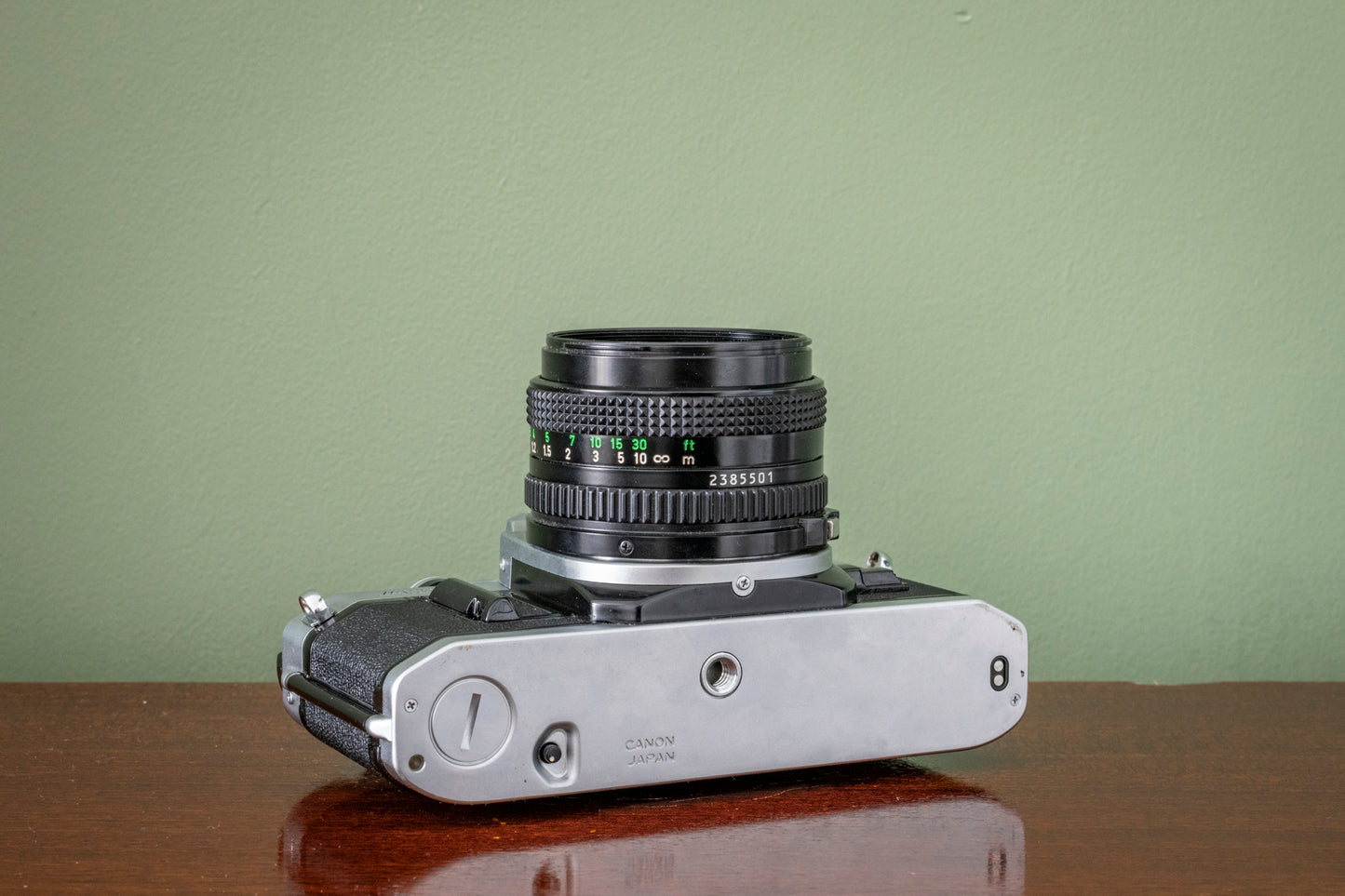 Gorgeous Canon AE1 35mm SLR Film Camera + Canon 50mm F1.8 FD Lens - Silver
