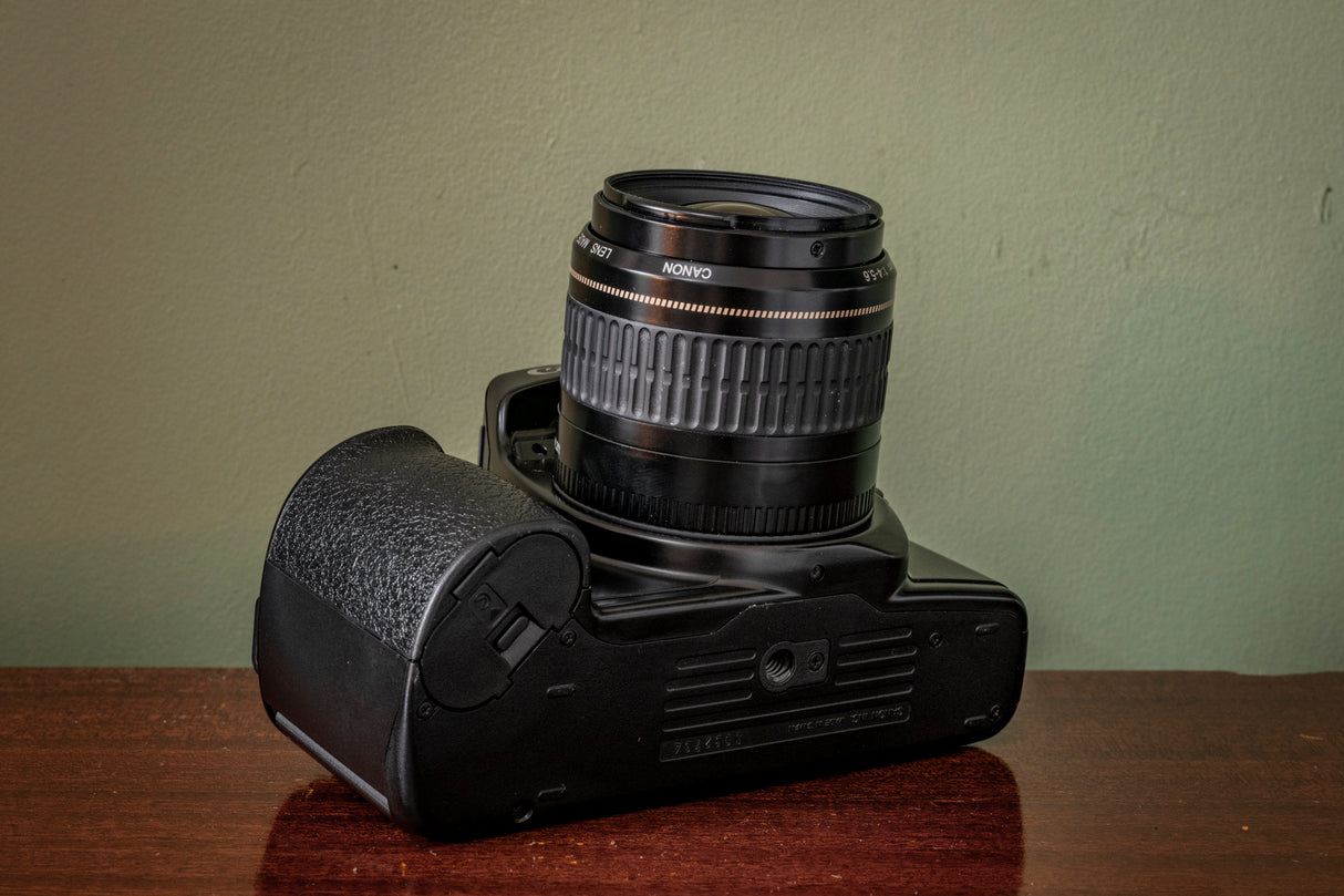 Boxed Canon EOS 1000FN 35mm SLR Film Camera Kit with Canon 35-80mm USM Lens