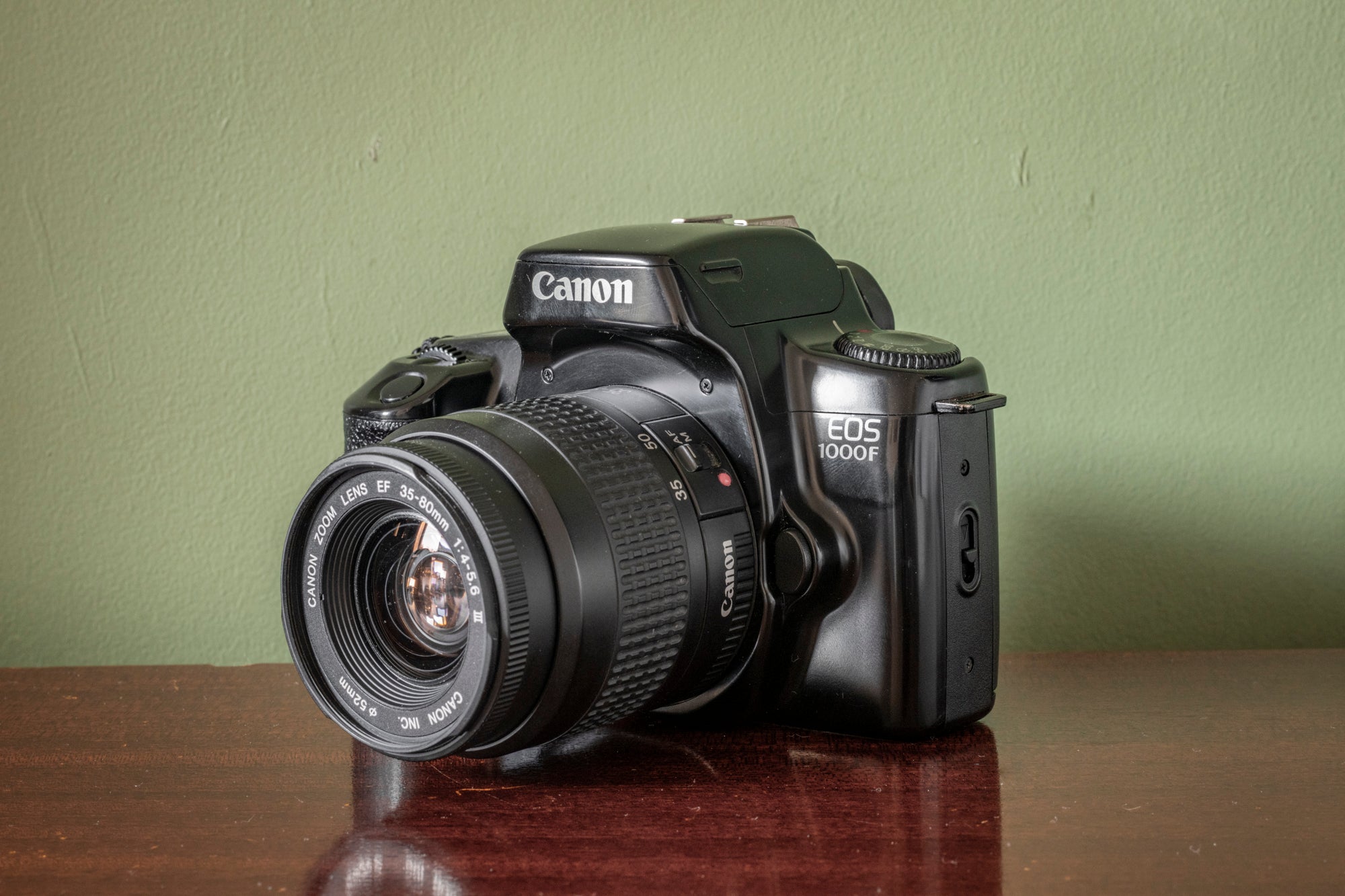 Canon EOS 1000F 35mm Digital SLR Film Camera with Canon 35-80mm F4