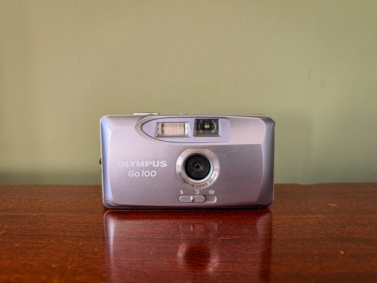 1990's Olympus Trip 100R 35mm Point and Shoot Film Camera - Silver